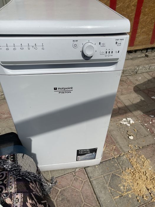 Посудомойка  Аристон