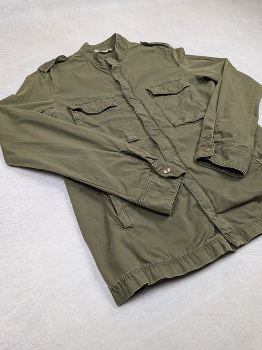 Jachetă Zara Stil Militar Verde Kaki cu Buzunare și Capse - Mărimea S