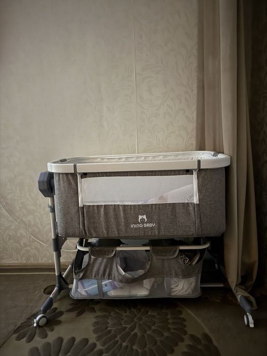 Продаю электрический манеж