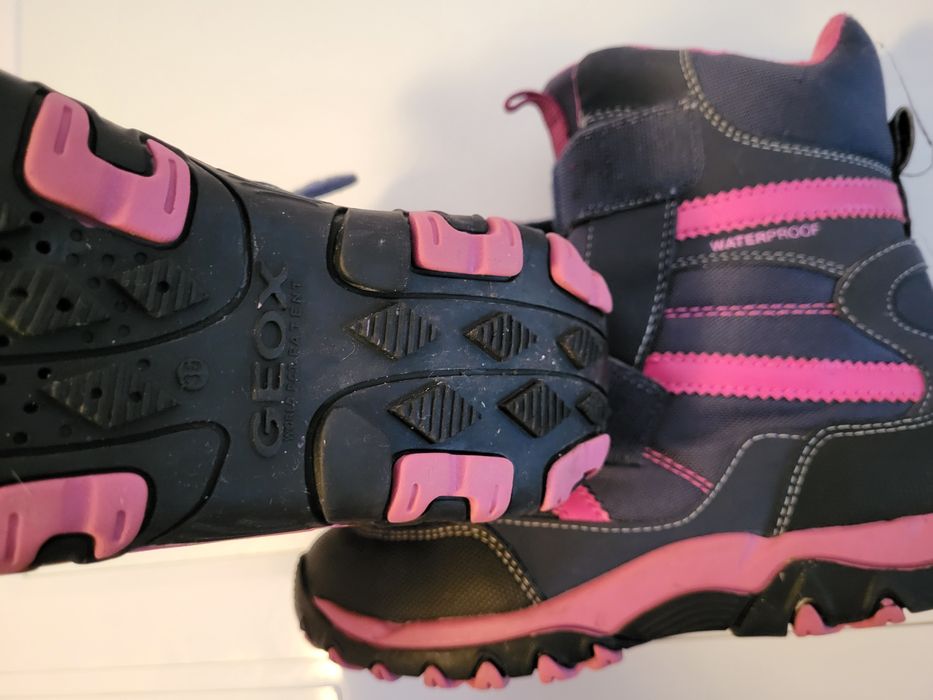 Ghete munte dama  geox nr 35 noi impermeabile