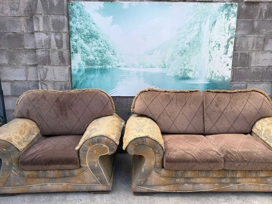 Кресло с диваном