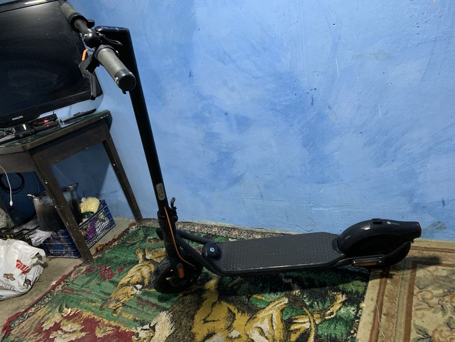 Trontineta Elecctrica NineBot FS4