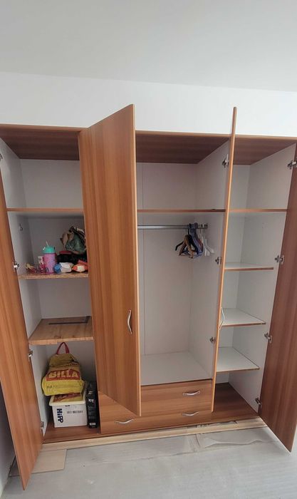 Четирикрилен гардероб