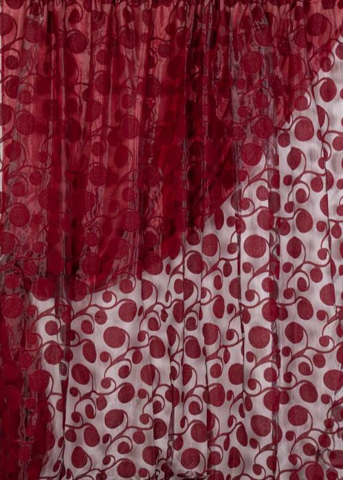 Пердета ушити, готови за поставяне