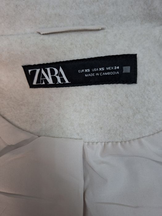 Късо палтенце ZARA