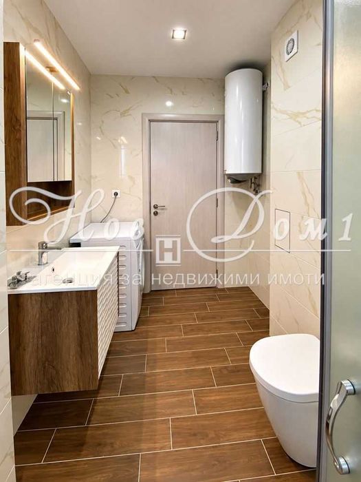 Дава се под наем Тристаен апартамент в Варна, Център - 90 кв.м за 900 € - Снимка #13