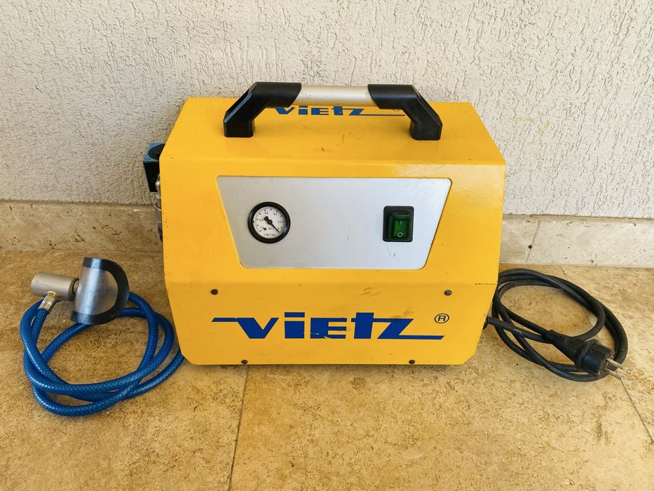 VIETZ  Aparat de control al sudurilor prin metoda vacum .