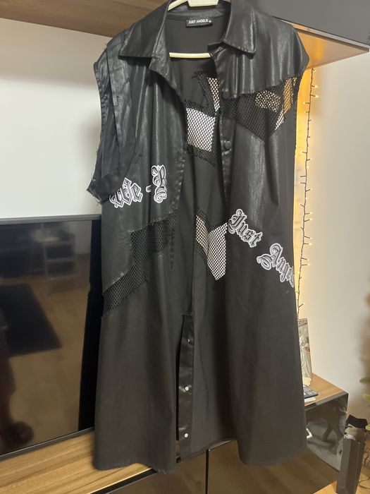 Vesta dama, deosebită   Godya , culoare negru , trimit si in țară prin