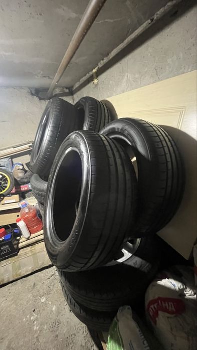 Продаю шину в отличном состояний