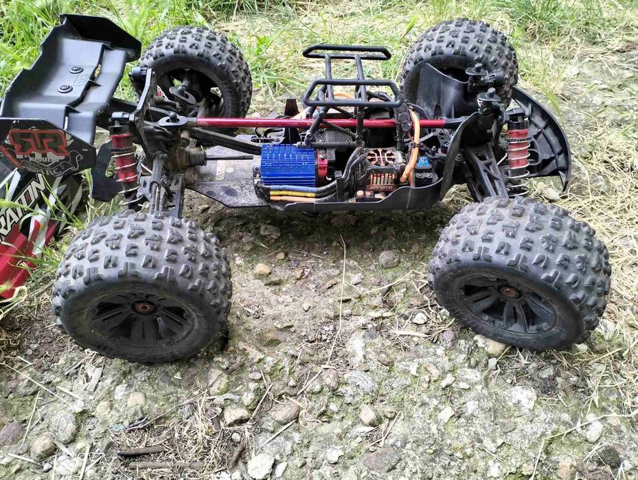 СПЕШНО! Arrma Kraton 6S V5 BLX – Много запазен, с безчетков Savox и сериозен тунинг