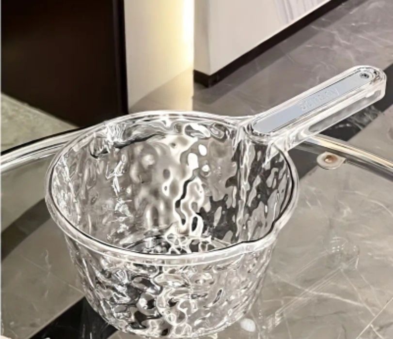 Удебелени,големи черпаци за бита.