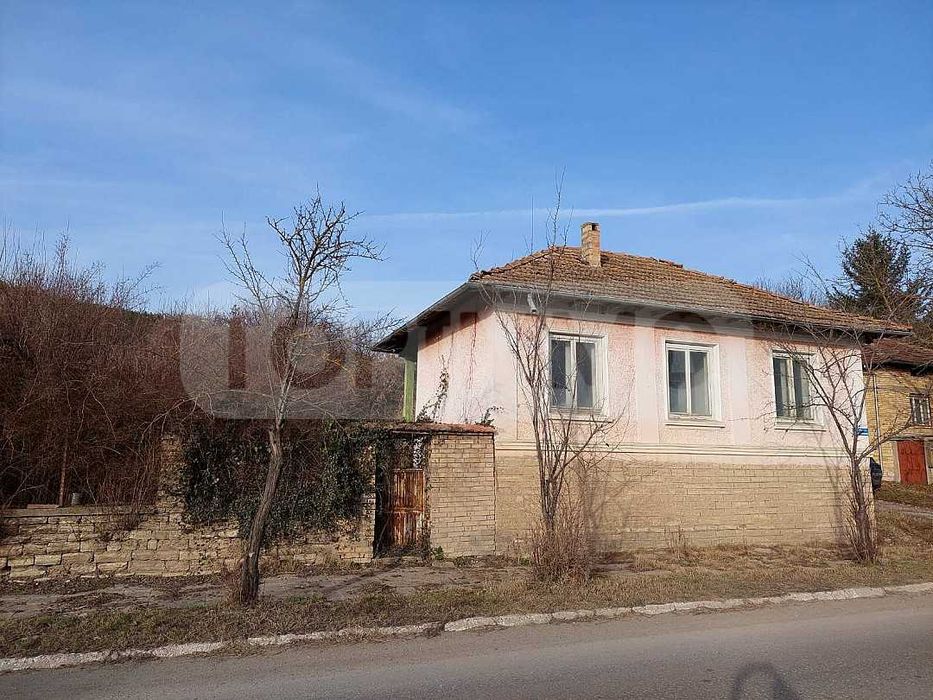 Продава се Къща в с. Лом Черковна, Област Русе - 80 кв.м за 94 €/кв.м - Снимка #1