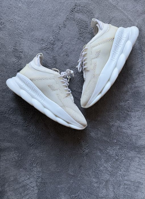 Versace chain reaction