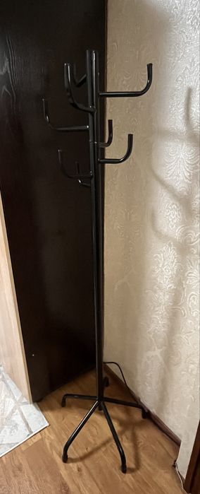 Продам напольную вешалку!