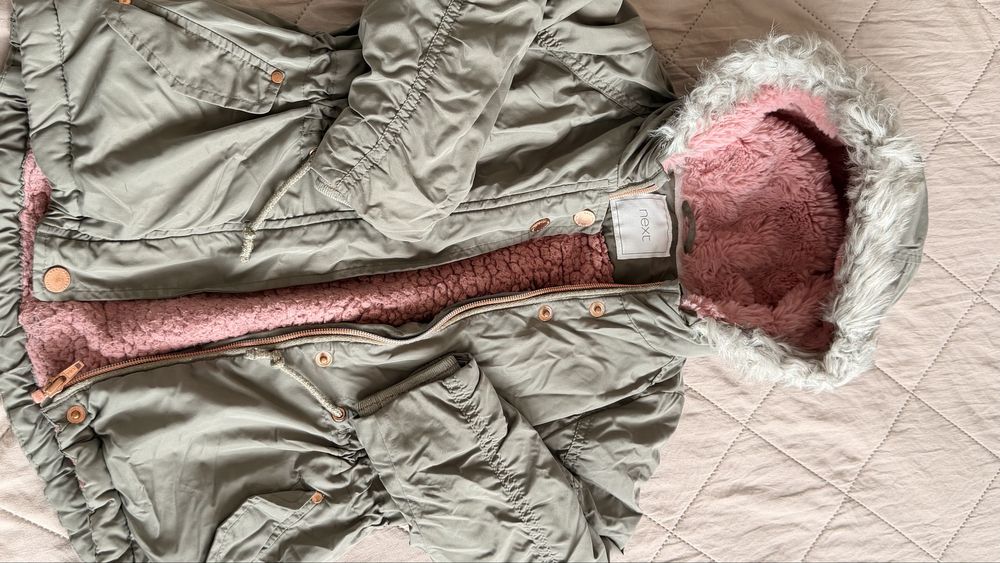 Куртка Next , carter’s 4-6 лет