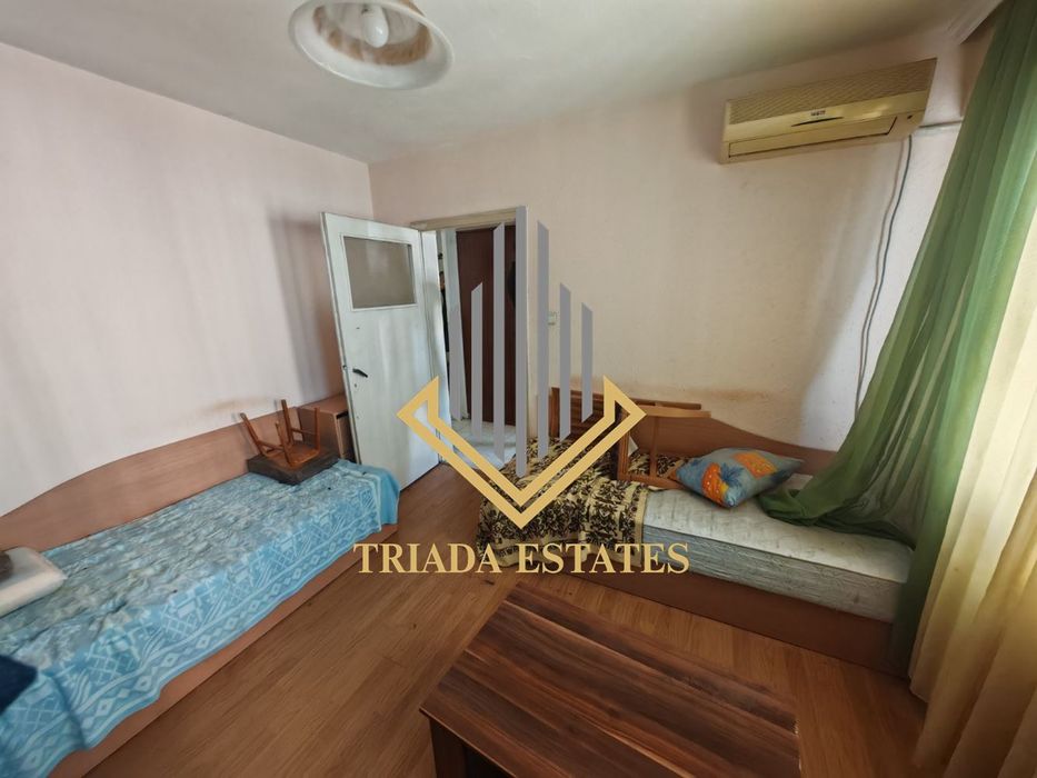 Продава се Двустаен апартамент в Бургас, Славейков - 60 кв.м за 1105 €/кв.м - Снимка #1