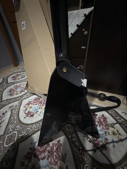 Flying v електрическа китара