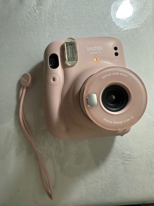 Фотопарат Instax, (с чехлом)