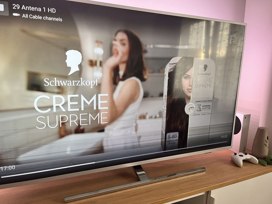 Philips one Ambilight 146cm