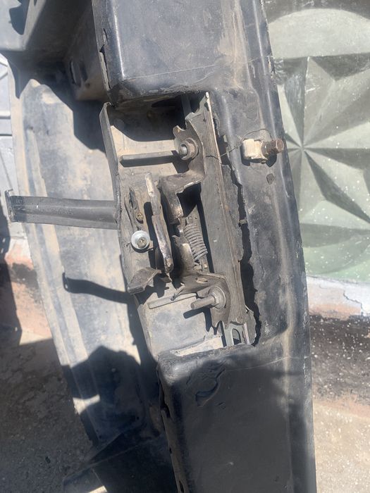 Продам усилетель бампера и телевизор гольф 3