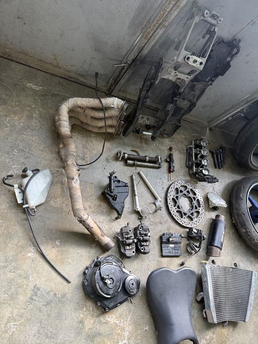 Suzuki k6-k7 600