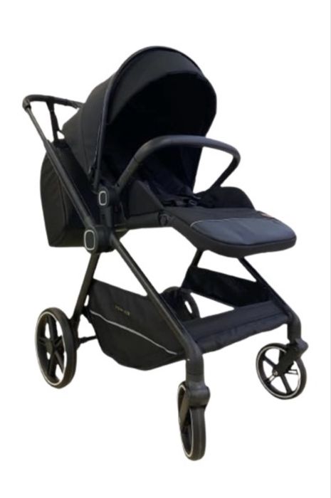 Детская прогулочная коляска