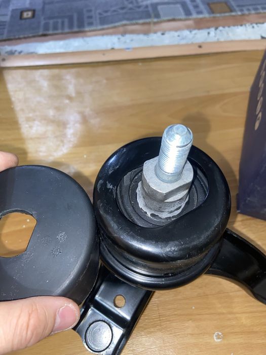 Опора двигателя AWSTO1285 для Тойота