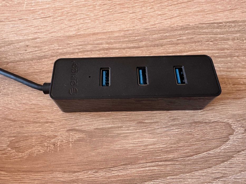 USB hub разклонител за USB портове за свързване до 4 устройства