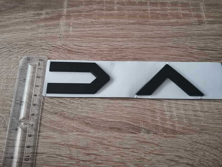 черен надпис Дачия Dacia нов стил
