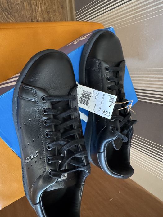 Adidas Originals различни модели, всички в размер  39.1/3