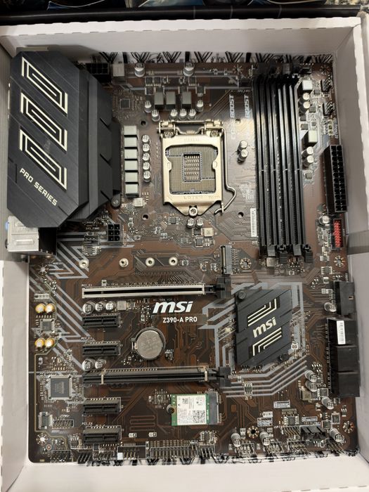 Z390 i7-9700k 16gb озу