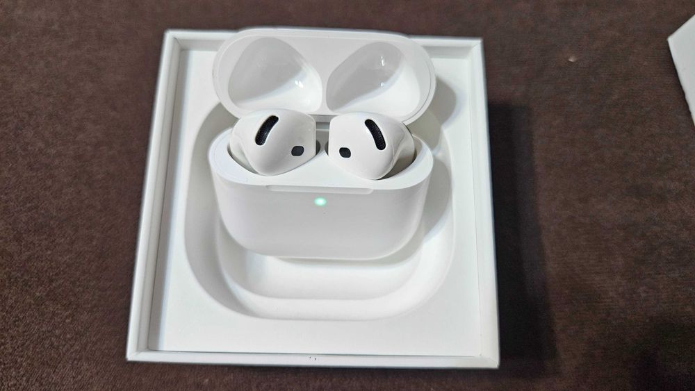 Apple Airpods 4/САЩ/