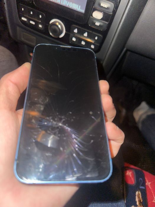 Продам айфон 13 мини торг присутствуется