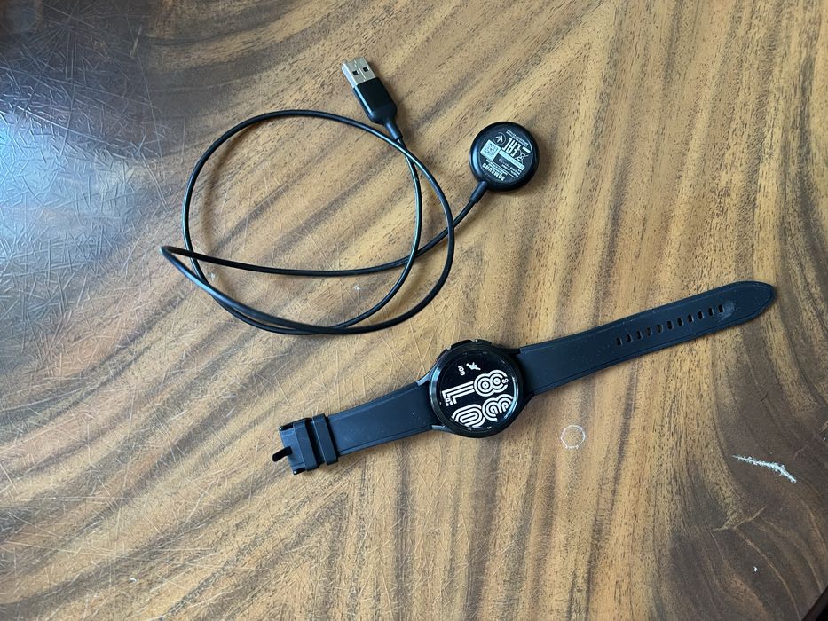 Iphone 13 pro , Airpods max + galaxy watch 4
