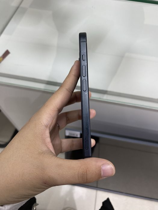 iPhone 15 128GB Идеальное состояние