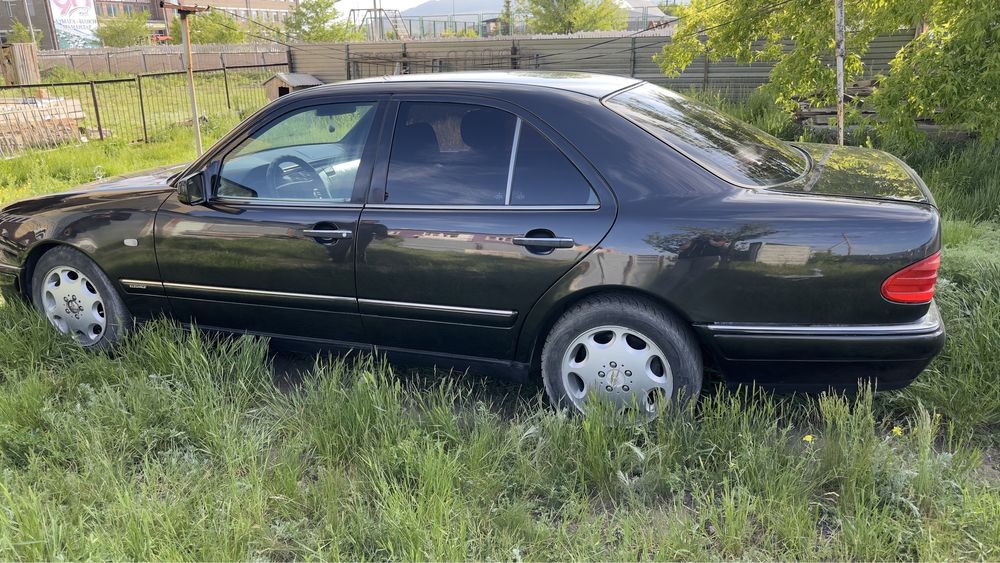 Продаю Mersedes-benz E 280, лупарь