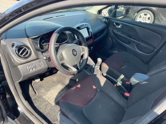 Dezmembrez Renault Clio 4 2015 1.2 benzina