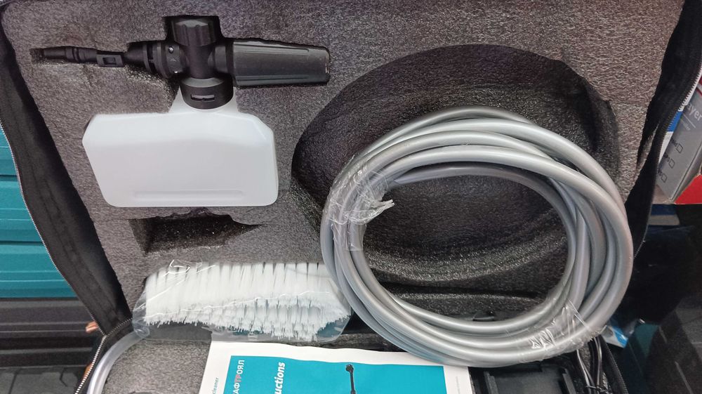Мобилна Мощна Акумулаторна Водоструйка с 2 Батерии 36V 8Ah