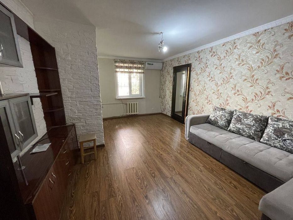 Sergeli metro yonida