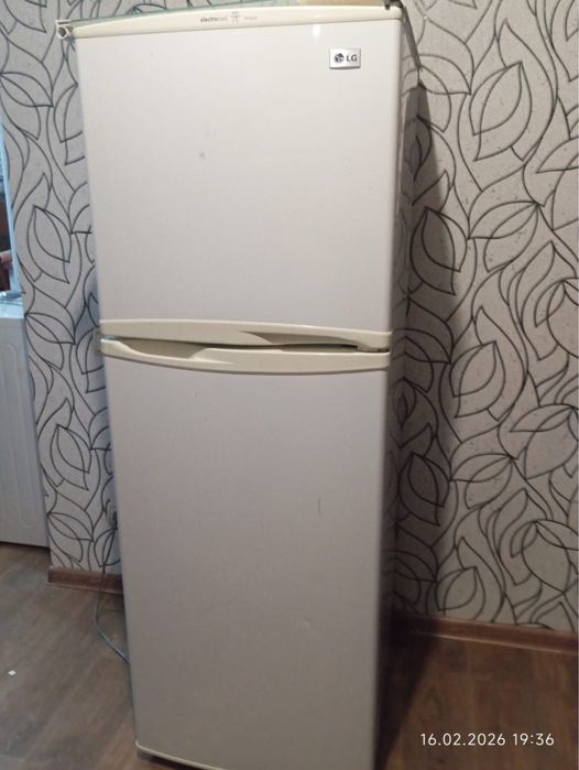 Холодильник бу LG