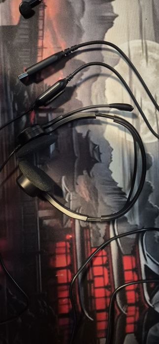 Casti cu microfon,  On-Ear cu fir,  Logitech PC 960, stare impecabila