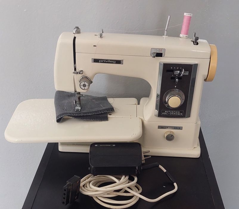 Masina cusut pfaff select 1522   privileg  necbermann.