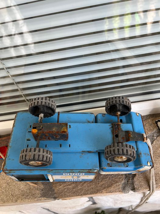 Метално руско камионче Урал