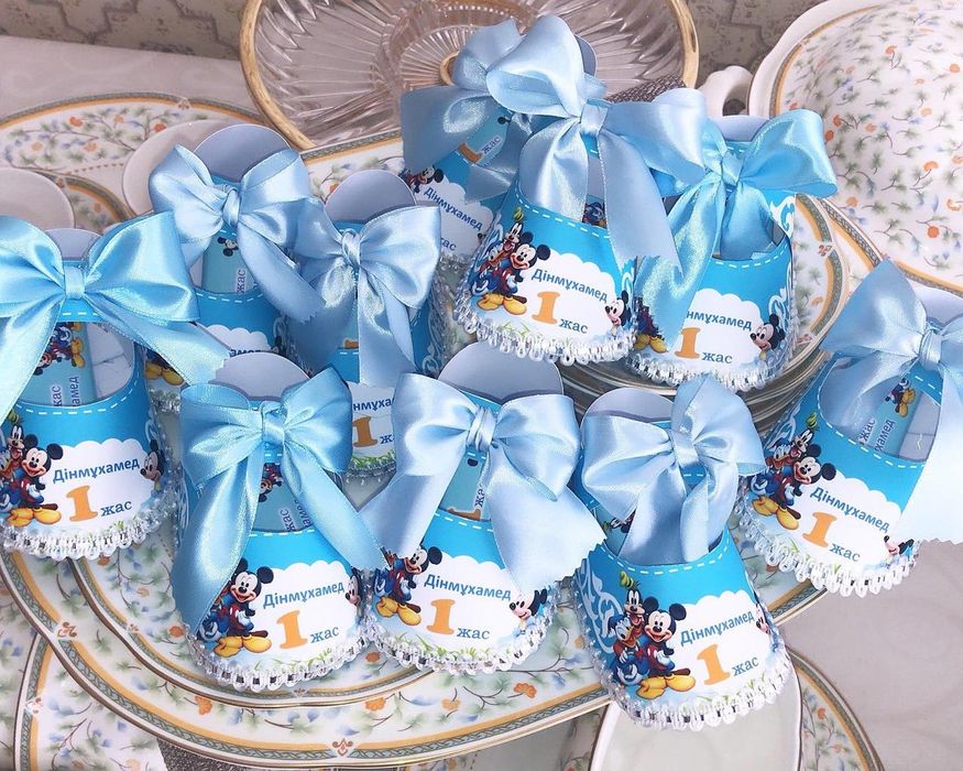 Той бастар.  Бонбоньерки