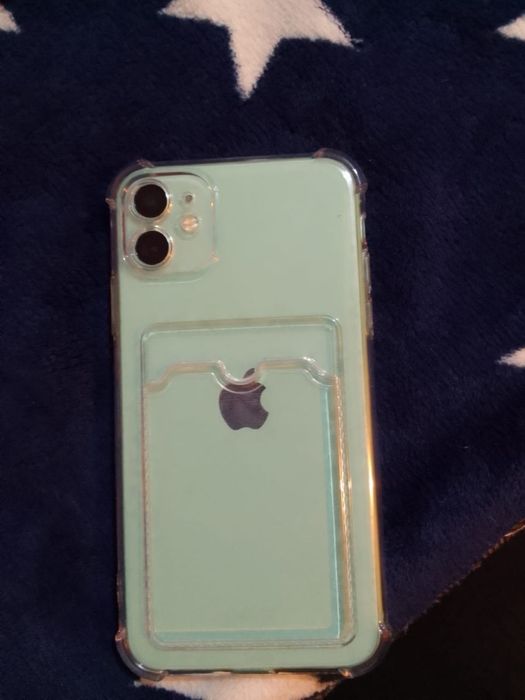 Срочно продам айфон 11
