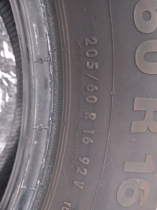 Vand 4 buc. anvelope vara Continental .