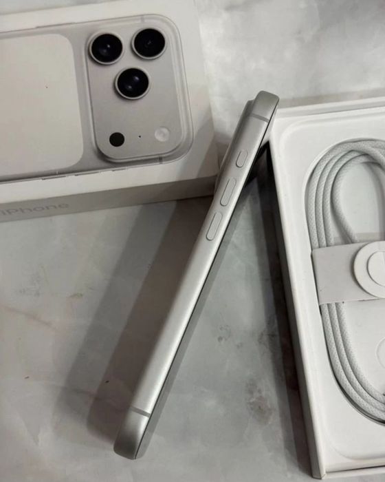 iPhone 17 Pro, 256 ГБ, SIM