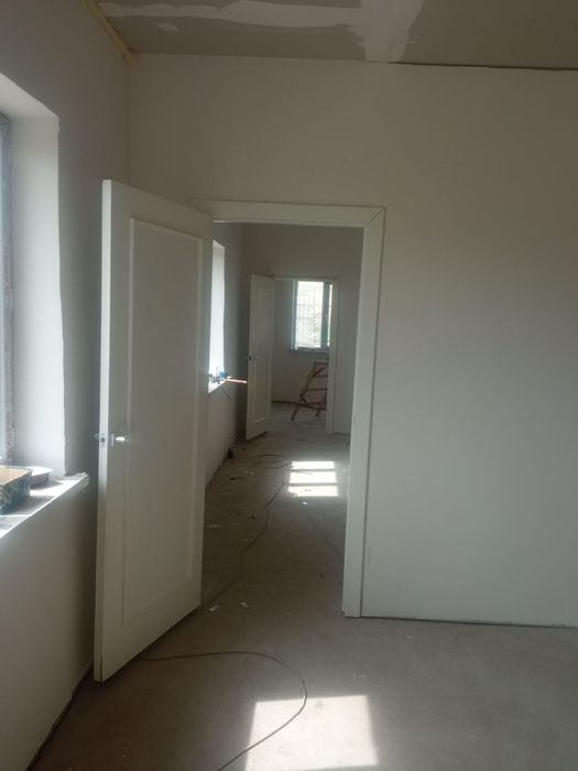 Жер үй сатылады үш бөлмелі