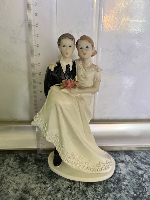 Статуетки, фигурки