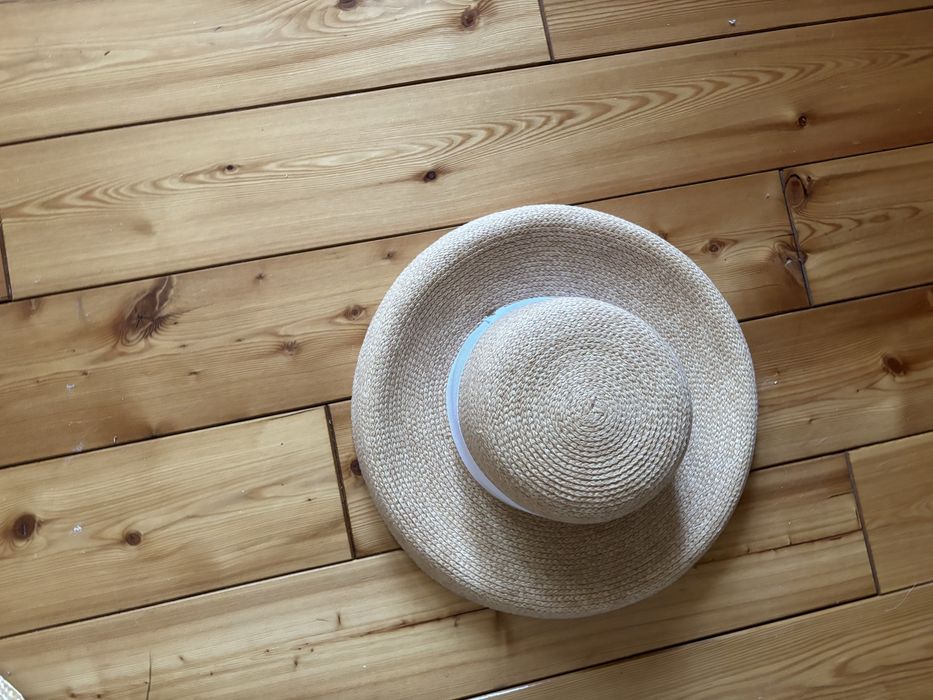 Шляпы соломенные новые 3000